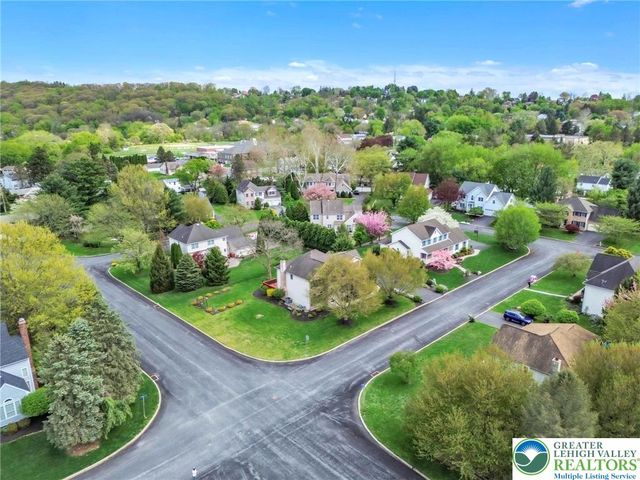 1785 Clarendon Drive, Forks Twp, PA 18040