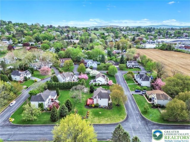 1785 Clarendon Drive, Forks Twp, PA 18040