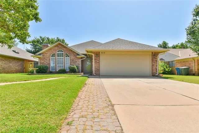 612 Fox Hunt Lane, Edmond, OK 73003