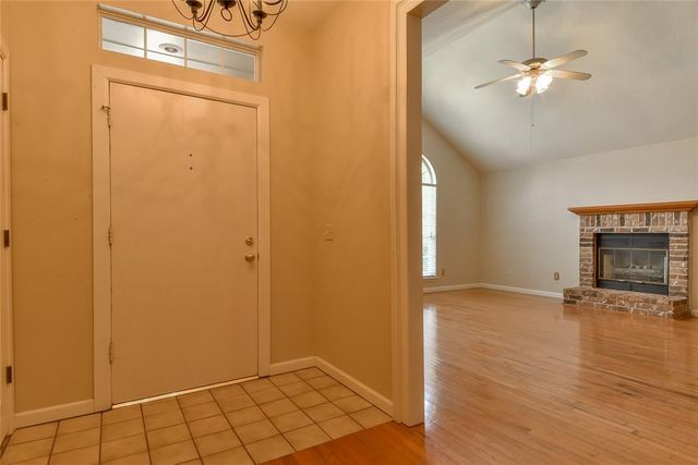 612 Fox Hunt Lane, Edmond, OK 73003