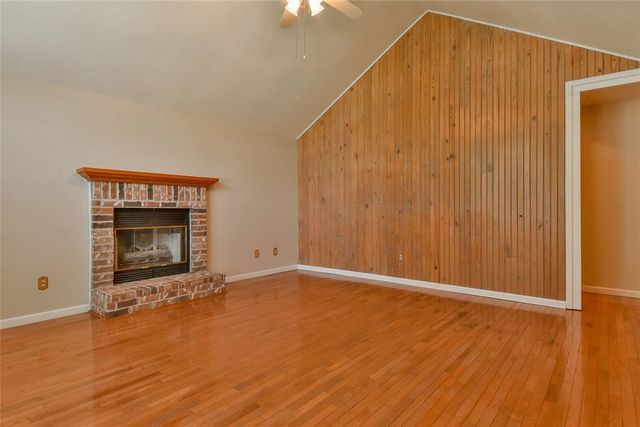 612 Fox Hunt Lane, Edmond, OK 73003