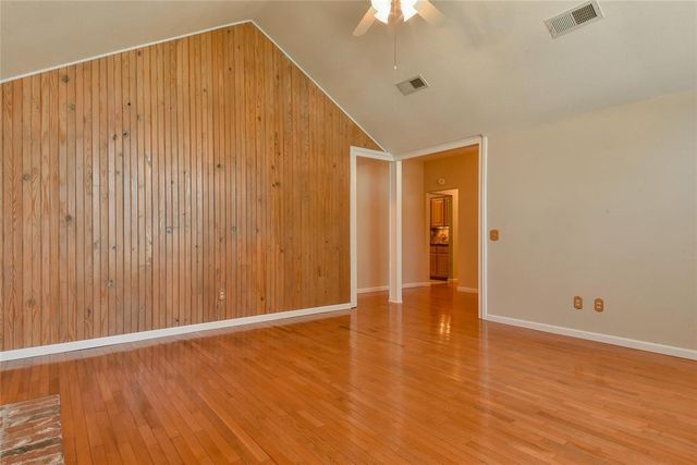 612 Fox Hunt Lane, Edmond, OK 73003