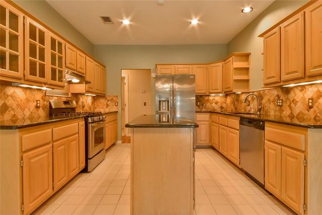 612 Fox Hunt Lane, Edmond, OK 73003