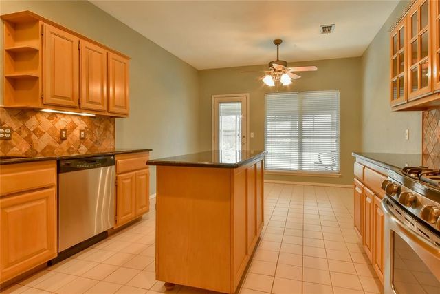 612 Fox Hunt Lane, Edmond, OK 73003