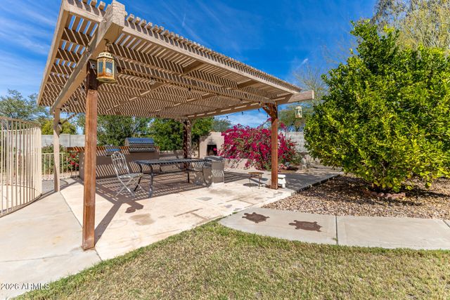 1600 W ALAMO Drive, Chandler, AZ 85224