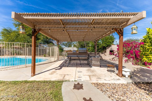 1600 W ALAMO Drive, Chandler, AZ 85224