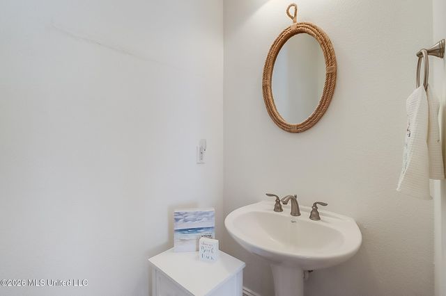 707 W Beach, 707, Long Beach, MS 39560