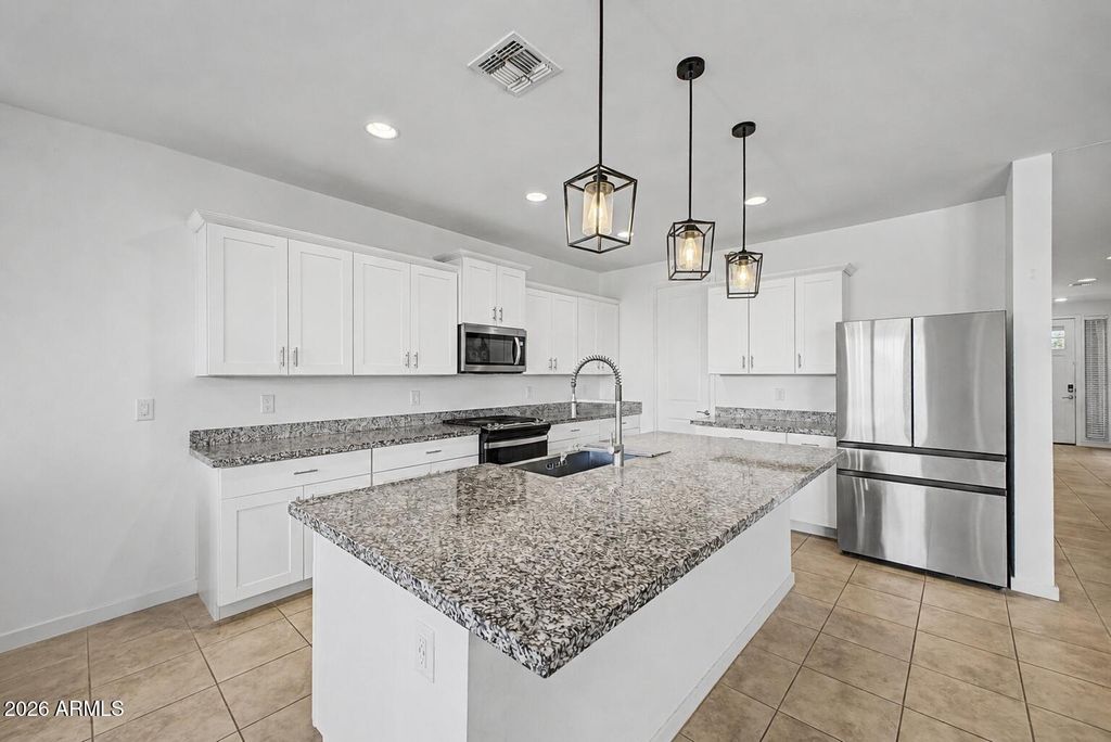 11014 W MARGUERITE Avenue, Tolleson, AZ 85353 — photo 4