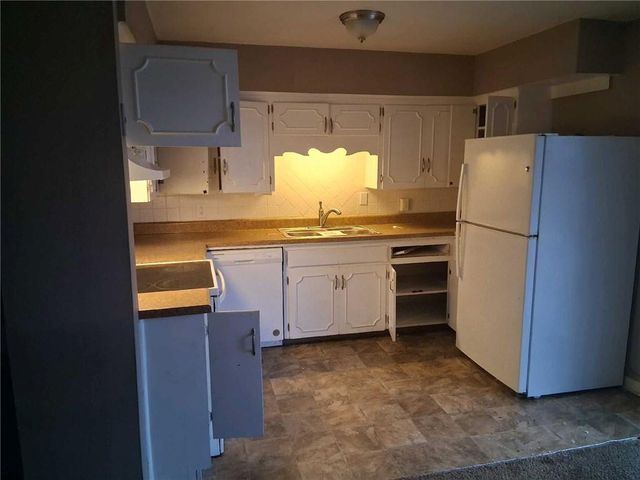 7804 Booth Avenue, Kansas City, MO 64138