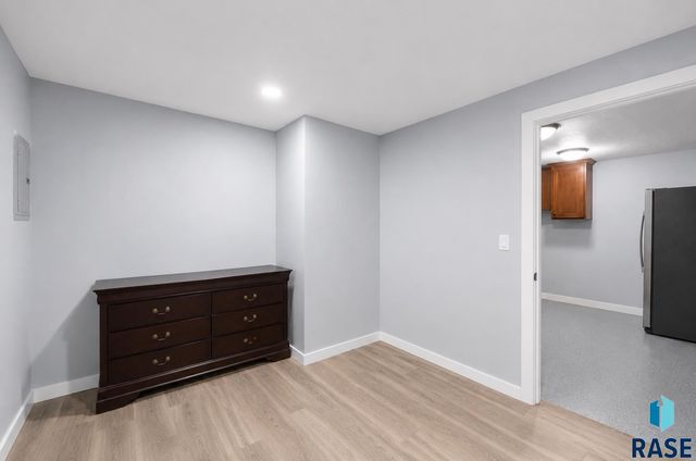 911 N Van Eps Ave Avenue, Sioux Falls, SD 57103
