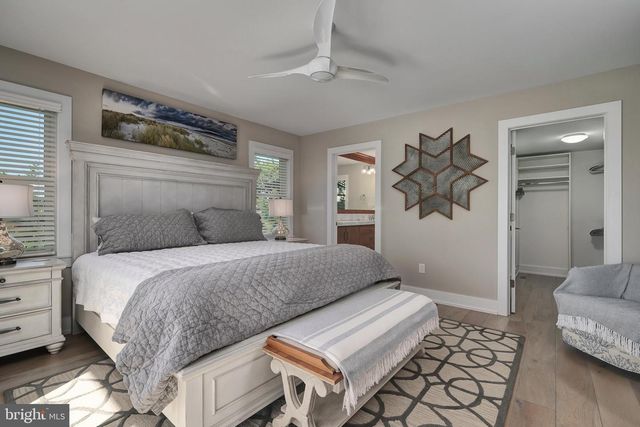 8 E 73RD ST, Harvey Cedars, NJ 08008