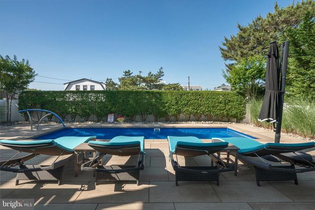 8 E 73RD ST, Harvey Cedars, NJ 08008