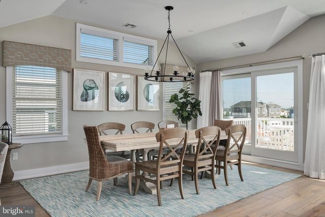 8 E 73RD ST, Harvey Cedars, NJ 08008