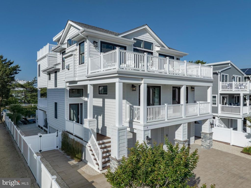 8 E 73RD ST, Harvey Cedars, NJ 08008