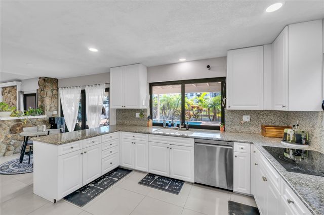 11266 NW 10th Place, Coral Springs, FL 33071