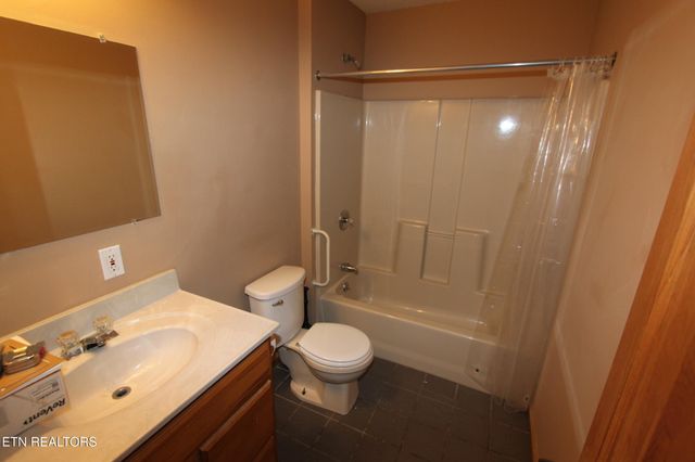 150 Osborne St, Loudon, TN 37774