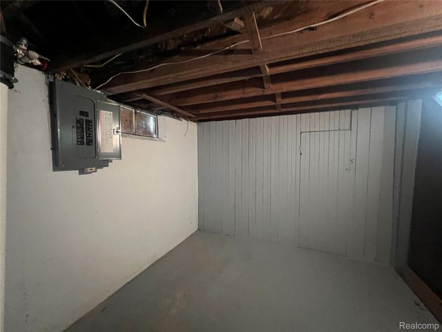 15643 W Chicago Street, Detroit, MI 48228