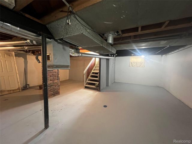 15643 W Chicago Street, Detroit, MI 48228