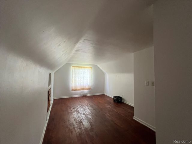 15643 W Chicago Street, Detroit, MI 48228