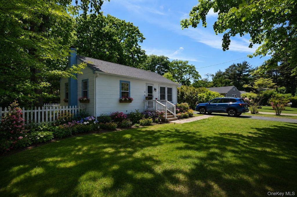 68 George Street, East Patchogue, NY 11772