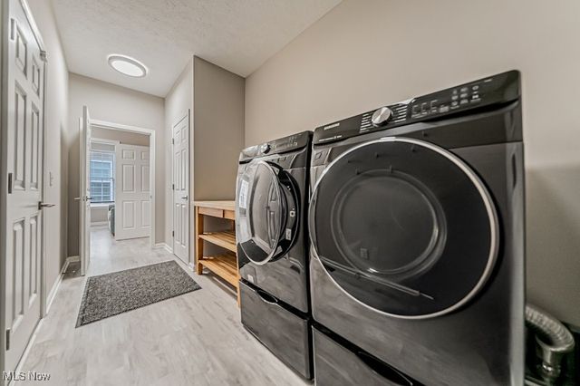 6688 Amber Way, North Ridgeville, OH 44039