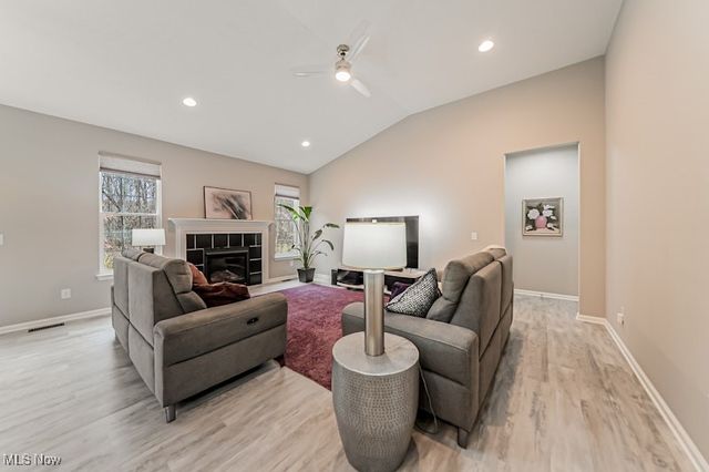 6688 Amber Way, North Ridgeville, OH 44039