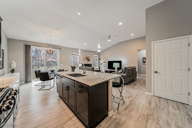 6688 Amber Way, North Ridgeville, OH 44039