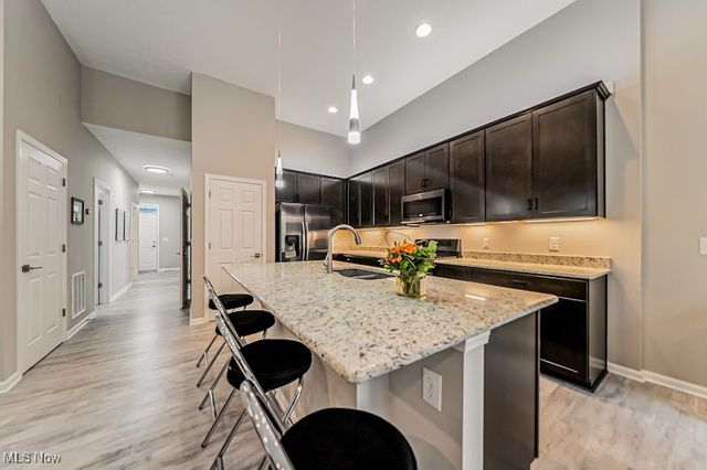 6688 Amber Way, North Ridgeville, OH 44039