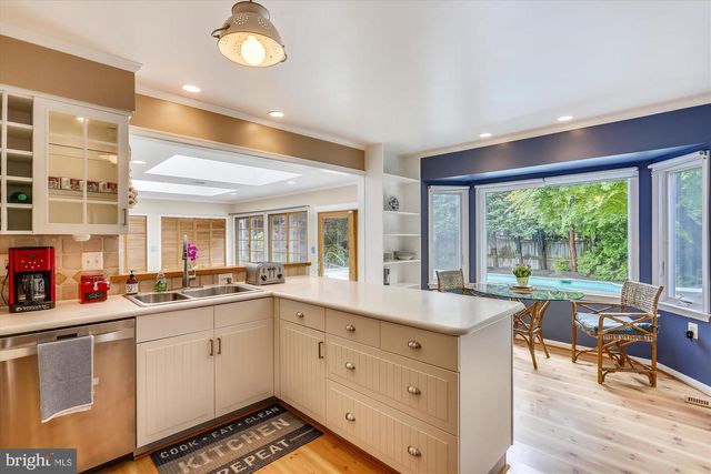 1755 GLASTONBERRY, Potomac, MD 20854