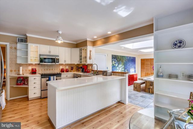 1755 GLASTONBERRY, Potomac, MD 20854
