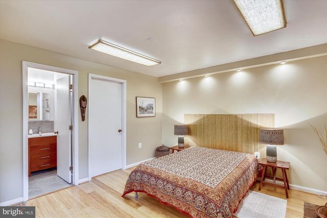 1755 GLASTONBERRY, Potomac, MD 20854