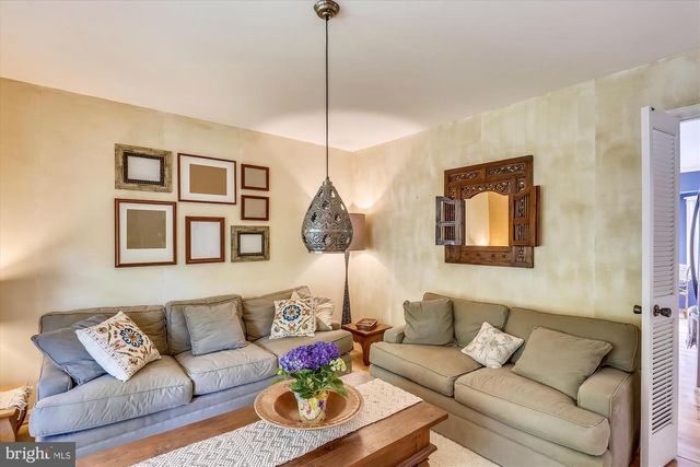 1755 GLASTONBERRY, Potomac, MD 20854