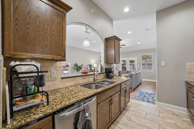 6128 Shelburne Street, Houston, TX 77396