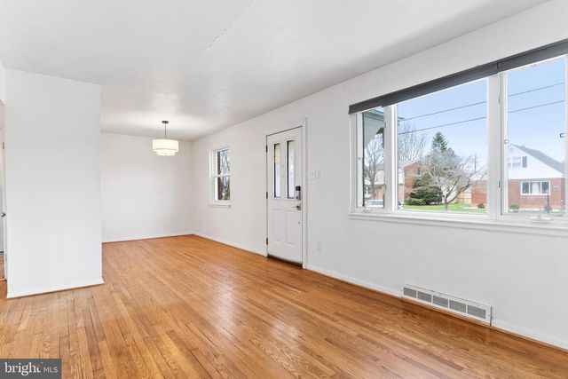 1919 PRINCETON AVE, Camp Hill, PA 17011