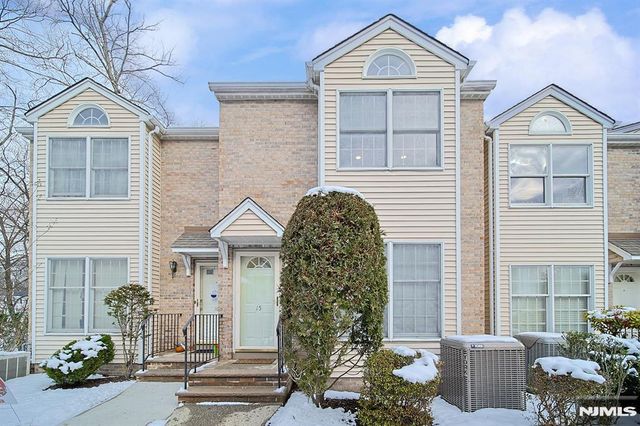 196 Madison Avenue 15, Dumont, NJ 07628