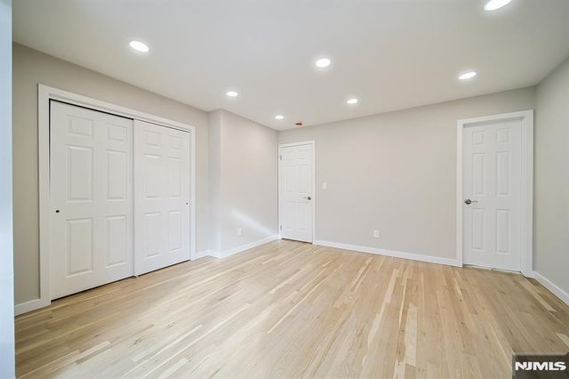 196 Madison Avenue 15, Dumont, NJ 07628