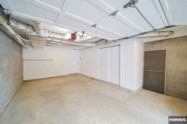 196 Madison Avenue 15, Dumont, NJ 07628