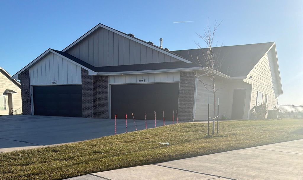 2953 S Maize Ct, Wichita, KS 67215
