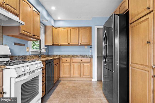 3 GLENWOOD RD, Lumberton, NJ 08048