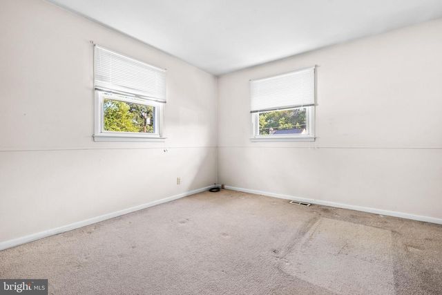 3 GLENWOOD RD, Lumberton, NJ 08048