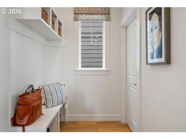 8568 Se Crabapple St, Hillsboro, OR 97123