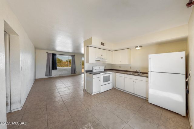 2275 W Dakota Street, Tucson, AZ 85746