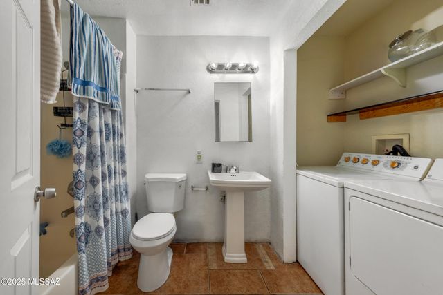 2275 W Dakota Street, Tucson, AZ 85746