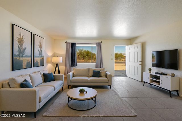 2275 W Dakota Street, Tucson, AZ 85746