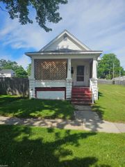 1819 10th Street, Port Huron, MI 48060