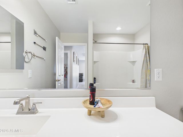 19601 W TURNEY Avenue, Litchfield Park, AZ 85340