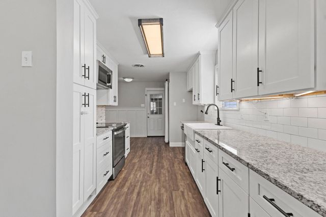 1216 W Lamberth Road, Sherman, TX 75092