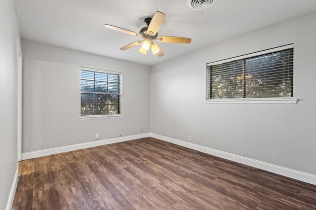 1216 W Lamberth Road, Sherman, TX 75092