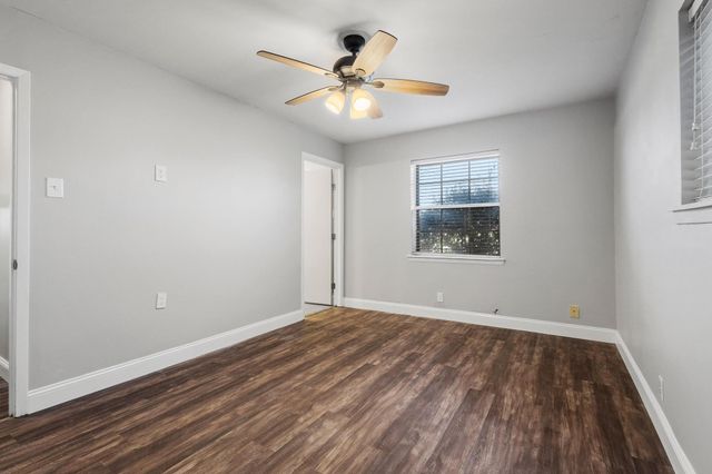 1216 W Lamberth Road, Sherman, TX 75092