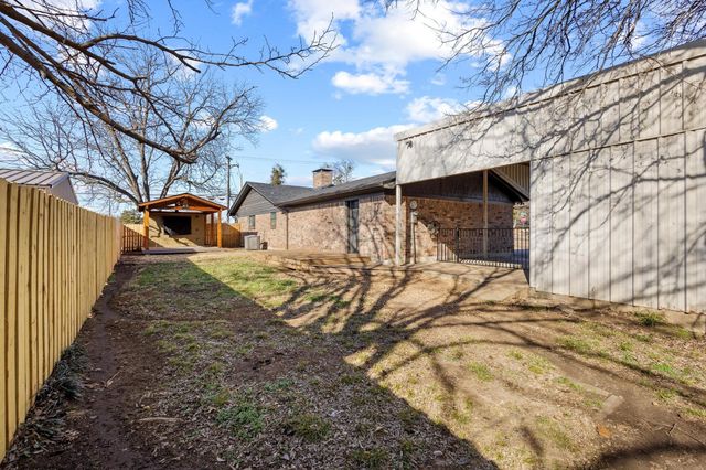 1216 W Lamberth Road, Sherman, TX 75092